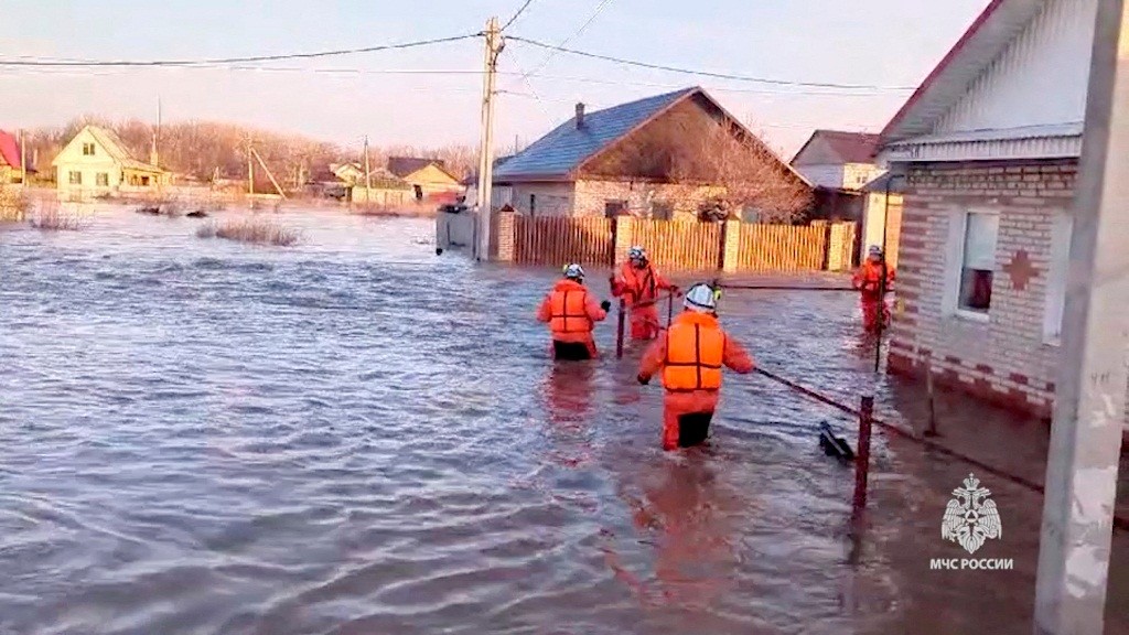 Banjir Parah, Rusia dan Kazakhstan Minta 100.000 Penduduk Mengungsi