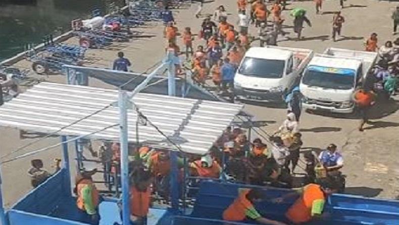 Viral Porter Berlomba-lomba Lari saat Kapal Bersandar, Berjuang Mengais Rezeki di Musim Lebaran