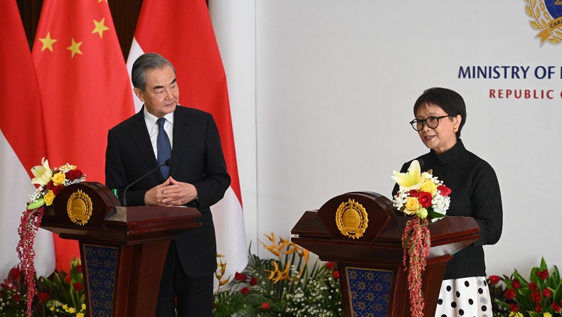 Menlu Retno Yakin China Gunakan Pengaruhnya Cegah Eskalasi Konflik di Timur Tengah