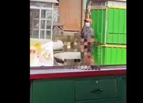 Viral Video Pria di Bangkalan Pamer Alat Kelamin ke Pemotor Perempuan