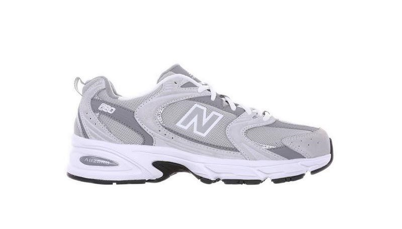Intip 3 Sneakers Terbaik yang Bisa Jadi Pilihanmu