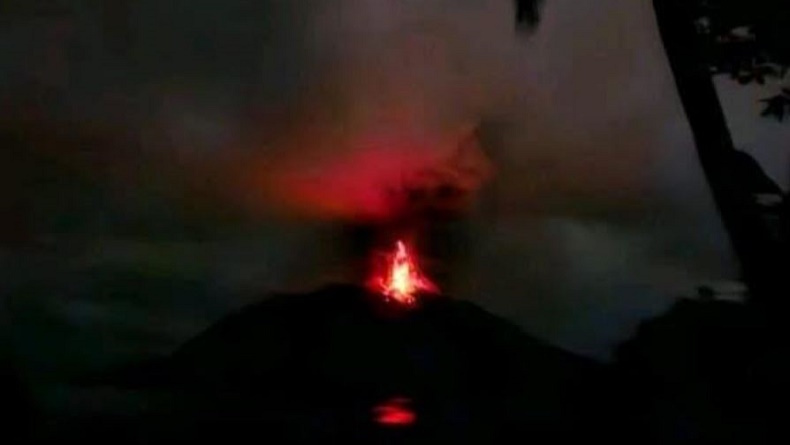 Gunung Ruang Erupsi, Status Kembali Naik ke Level IV Awas