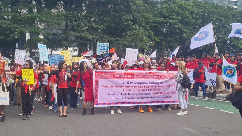 May Day, Buruh Perempuan Tuntut Pekerjaan Domestik Rumah Tangga Diakui