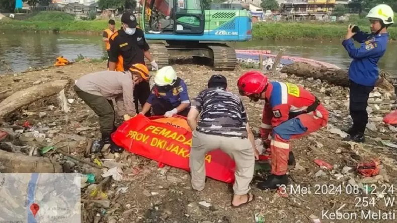 Identitas Mayat Mengapung di Kali Krukut Jakpus Terungkap, Remaja Usia 13 Tahun