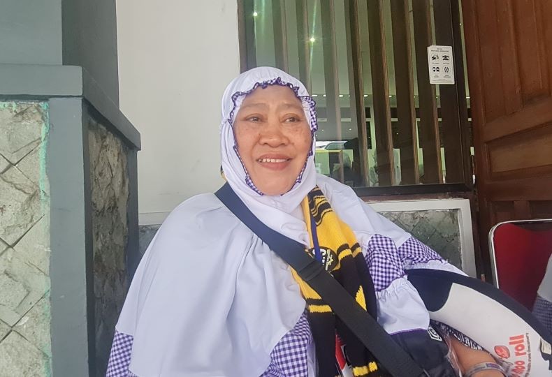Sedihnya Sauni, Berangkat Haji Tanpa Suami yang Wafat Lebih Dulu