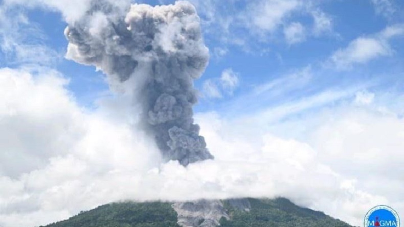 Gunung Ruang Turun Status ke Level III Siaga, PVMBG Minta Warga Tetap Waspada