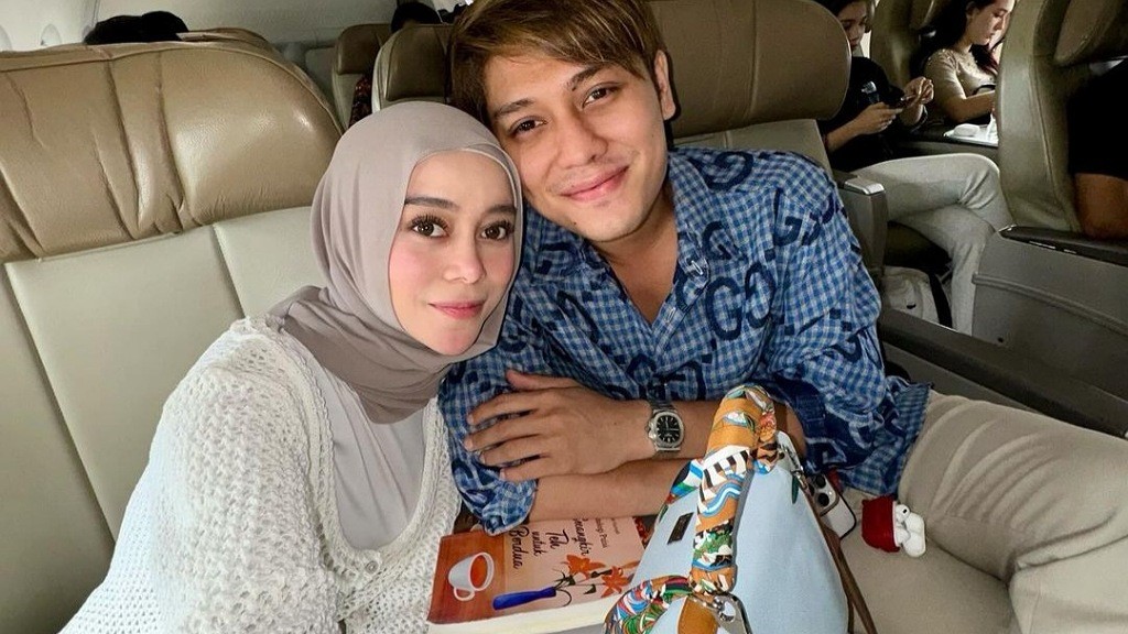 Selamat! Lesti Kejora dan Rizky Billar Borong Piala Silet Awards 2024