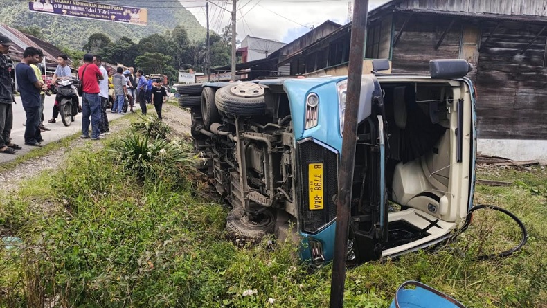 Kronologi Bus Pariwisata Big Bird Tabrak 4 Pejalan Kaki di Toba hingga 2 Orang Tewas