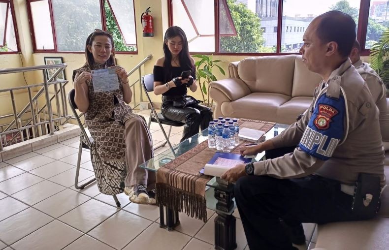Ibunda Selebgram Zoe Levana Ditilang Rp500.000 usai Mobilnya Masuk Jalur Transjakarta