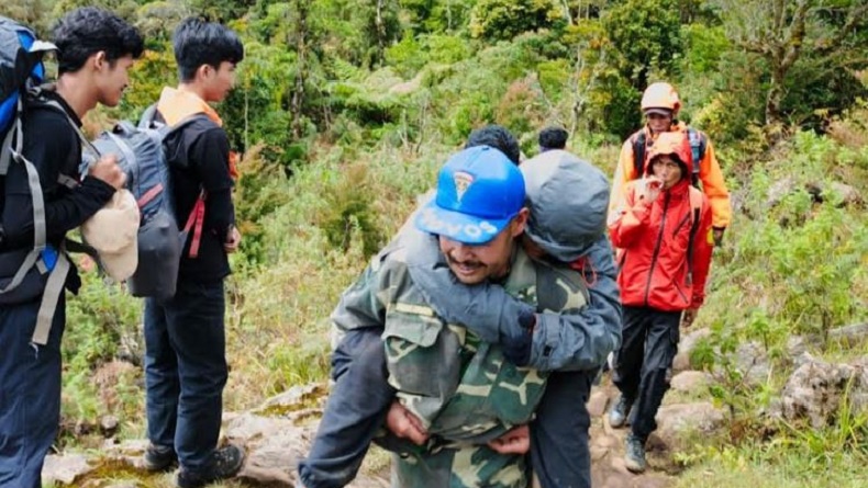 Terungkap, Pendaki Perempuan Dievakuasi Basarnas di Gunung Bawakaraeng Alami Hipotermia