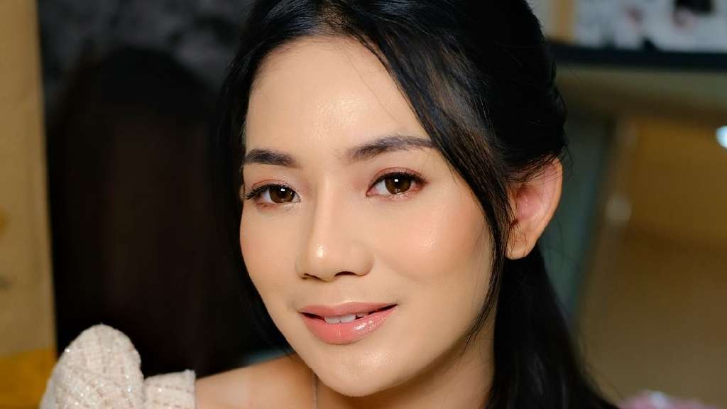 Profil dan Biodata Berlliana Lovell, Selebgram yang Ingin Ubah Imej Seksi karena Akan Menikah