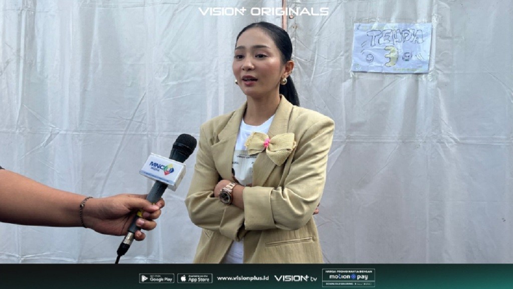 Tantangan saat Syuting Series Kartu Keluarga: Bunga Zainal Rela Ninggalin Anak? Nonton di Vision+