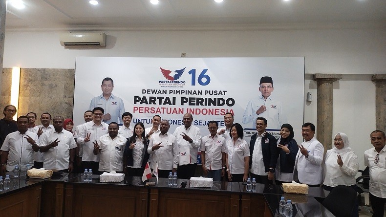 Angela Tanoesoedibjo Hadiri Deklarasi Dominggus Mandacan dan Mohammad Lakotani