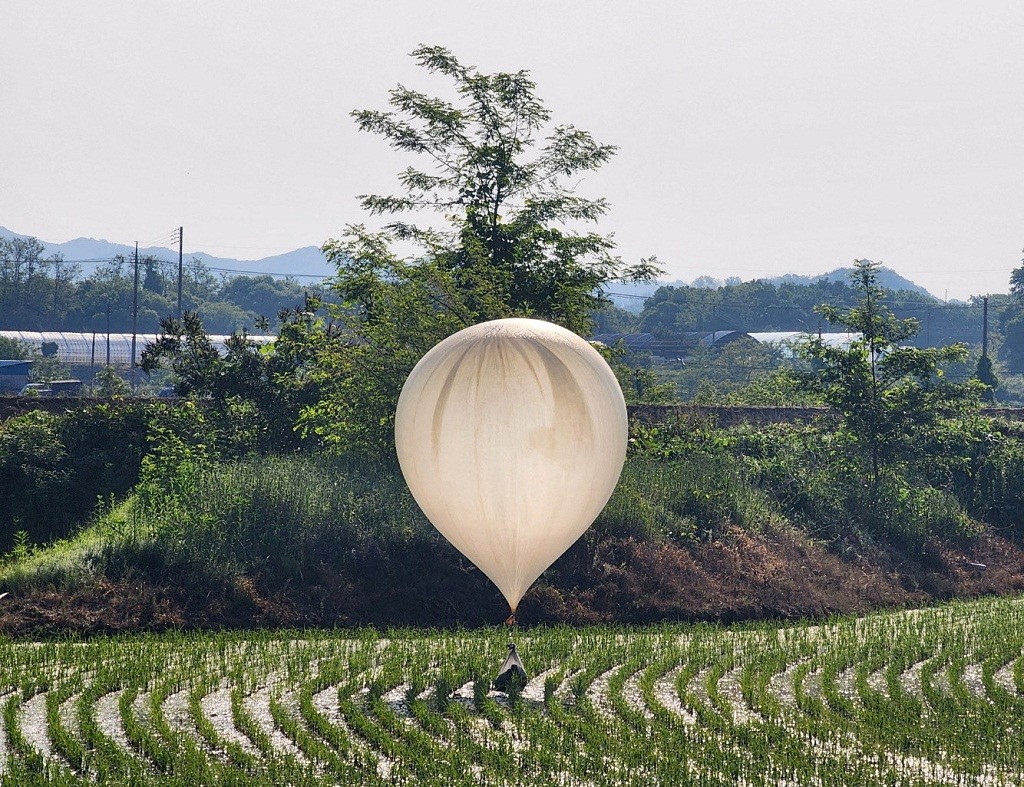Lagi! Korut Kirim Ratusan Balon Bawa Sampah ke Korsel, Warga Diminta Menjauh