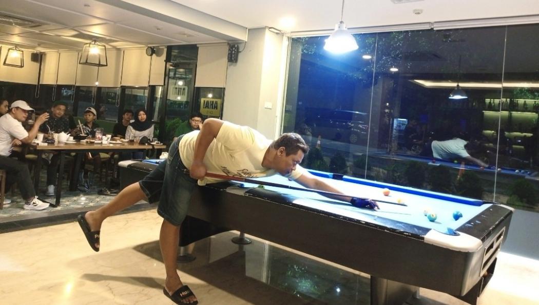 Peserta Turnamen Biliar Puji Fasilitas dan Pelayanan Next Hotel Yogyakarta