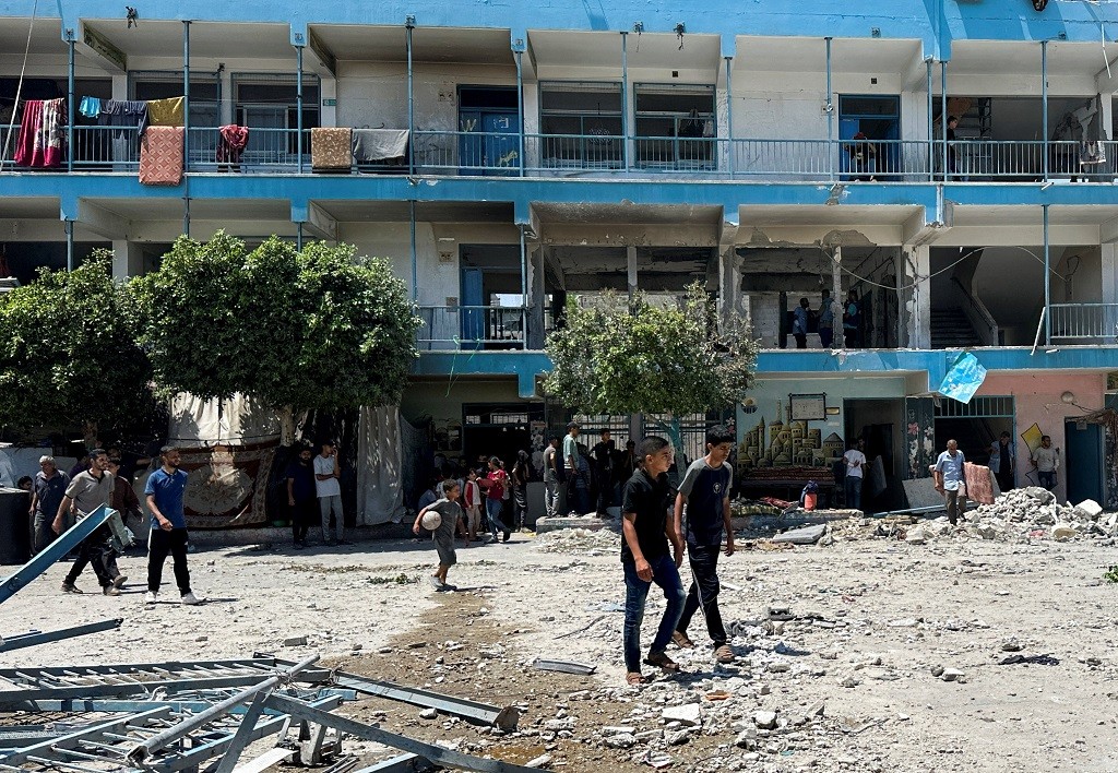 Israel Pakai Bom Buatan AS Bantai Puluhan Warga Gaza di Sekolah PBB