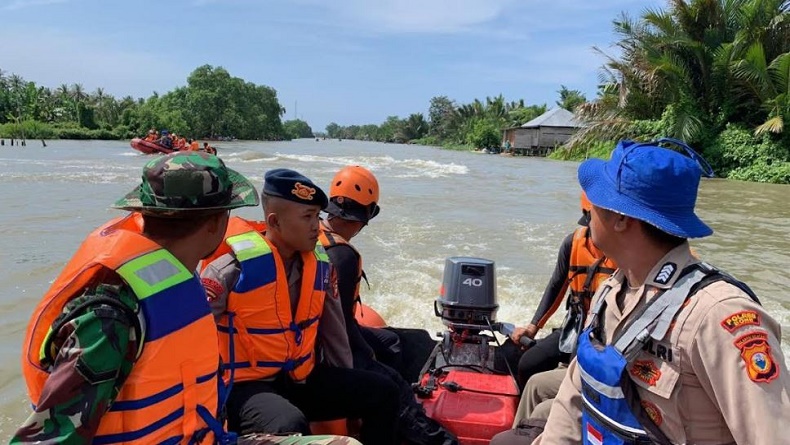 Nelayan di Bone Hilang di Sungai Walanae, Perahu Terbalik usai Tabrak Kayu