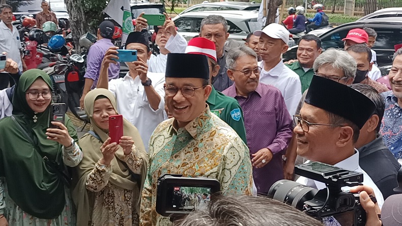 Anies Enggan Tanggapi Isu Duet dengan Kaesang: Lebih Penting Bahas Kampung Bayam