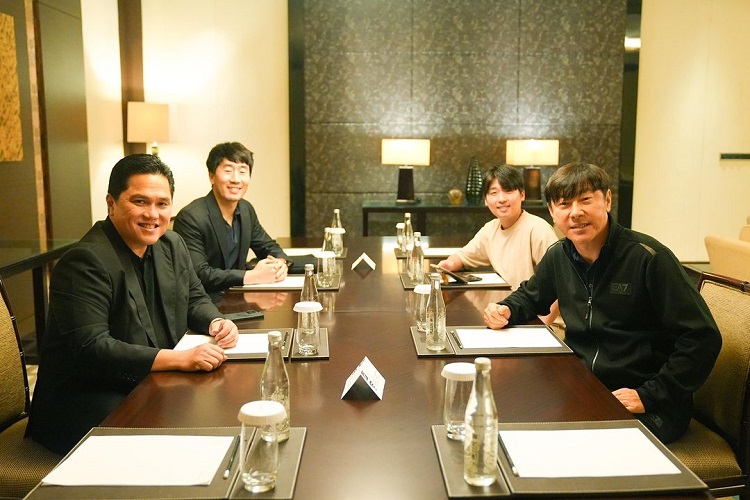 Erick Thohir Bertemu dengan Shin Tae-yong, Bahas Pemain Naturalisasi Baru?