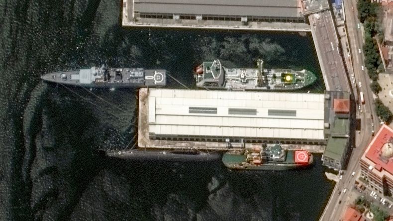 Kapal Perang Rusia Sandar di Kuba, AS Kirim Kapal Selam ke Teluk Guantanamo