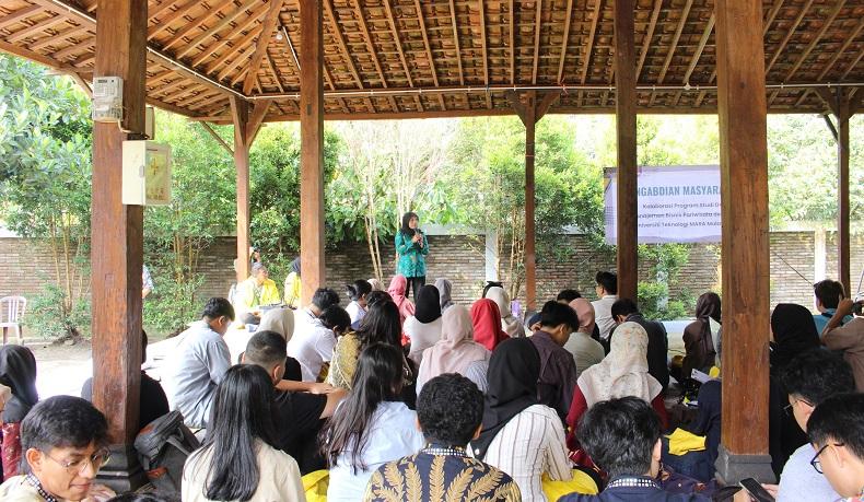 Vokasi UI Gelar Pelatihan Pemanfaatan Limbah Organik untuk Eco Enzyme di Sleman