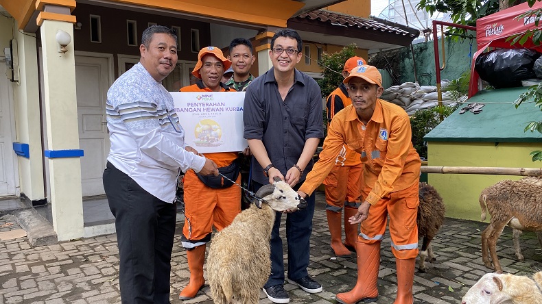 MNC Peduli Salurkan Hewan Kurban ke Warga Kebon Sirih dan Menteng