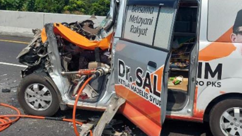 Identitas Korban Tewas Kecelakaan Tol Pemalang, Firman Nurdi Sopir Ambulans PKS