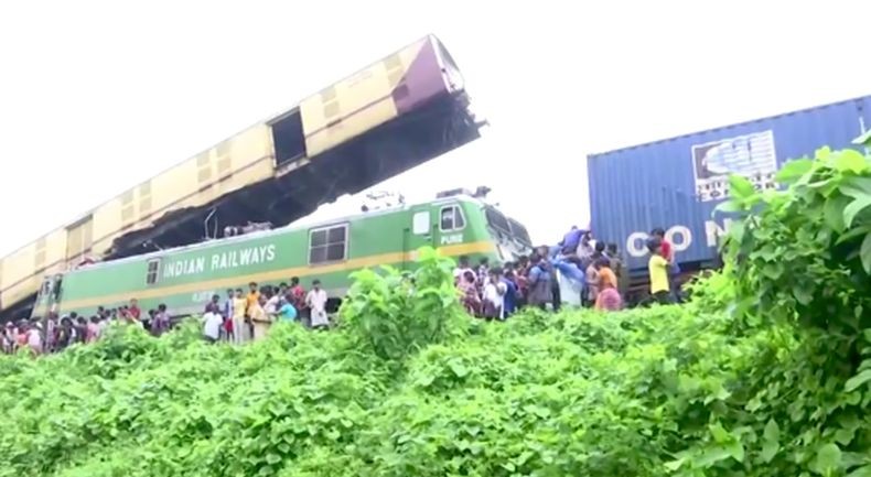 Tabrakan Kereta Api di India, 13 Orang Tewas Puluhan Luka