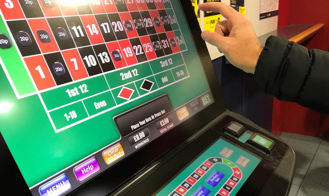 Promosikan Situs Judi Online, 2 Selebgram Lampung Ditangkap Polisi 