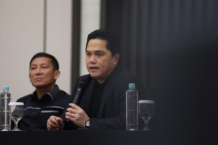 Erick Thohir Beri Sinyal Liga 1 2024-2025 Tanpa Penonton Away