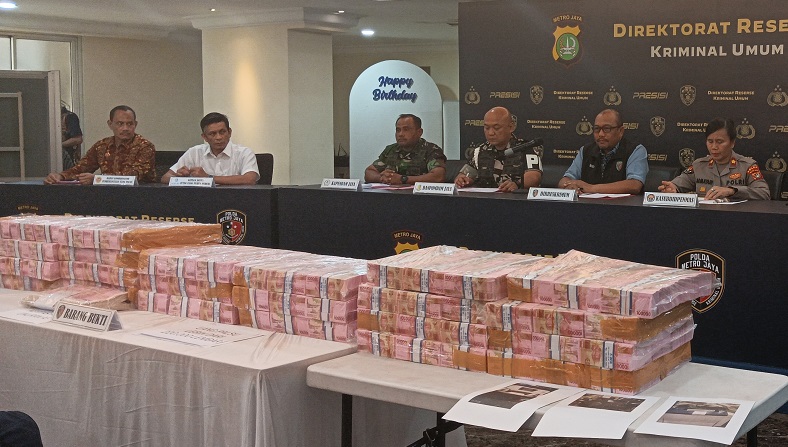 Mobil Berpelat TNI AD di TKP Pembuatan Uang Palsu Rp22 Miliar, Ini Kata Kapendam Jaya