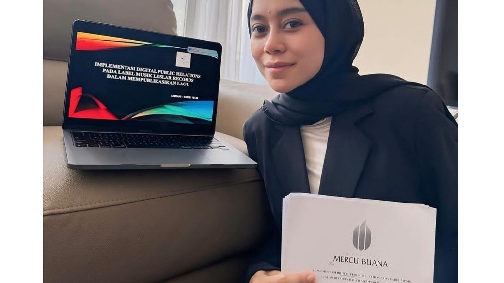Sempat Tunda Kuliah, Lesti Kejora Bersyukur Akhirnya Jalani Sidang Seminar Proposal