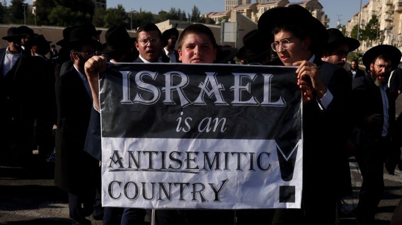 Akhirnya Menhan Israel Perintahkan Mahasiswa Yahudi Ultra-Ortodoks Ikut Perang