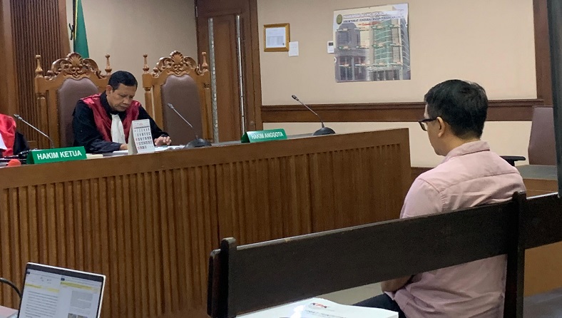 Eks Dirjen Kemendagri Dituntut 5 Tahun 4 Bulan Penjara Kasus Suap Dana PEN Muna