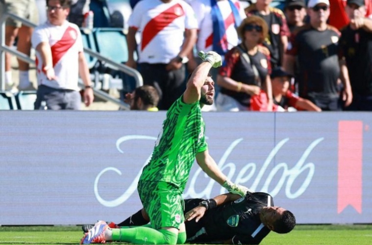 Wasit Copa America 2024 Pingsan saat Peru Vs Kanada Gegara Kepanasan