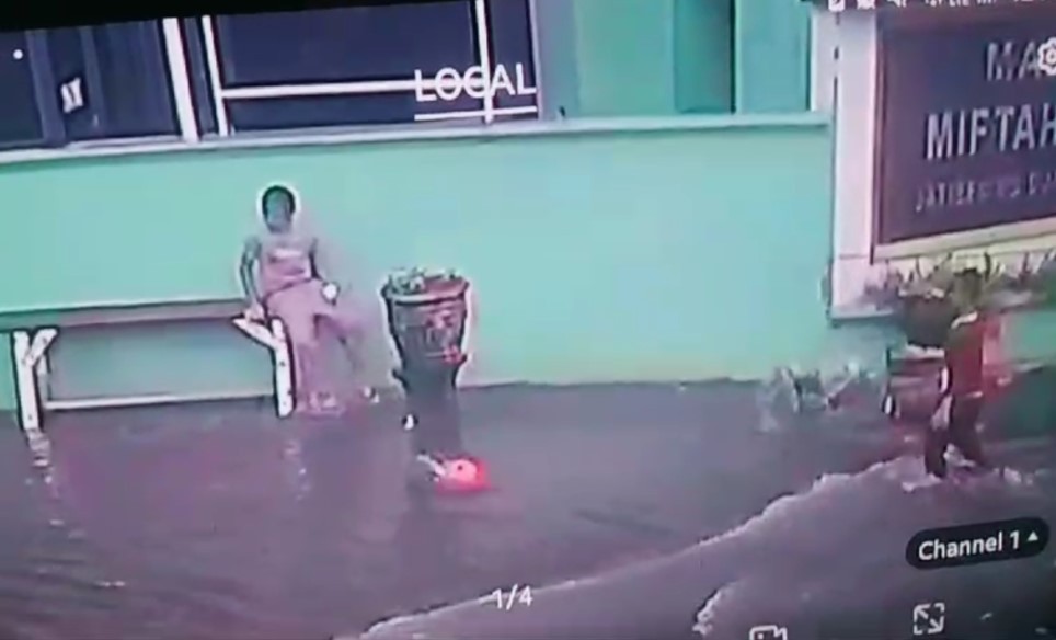 Bocah 6 Tahun yang Hanyut di Saluran Air Pondok Gede Ditemukan Tewas