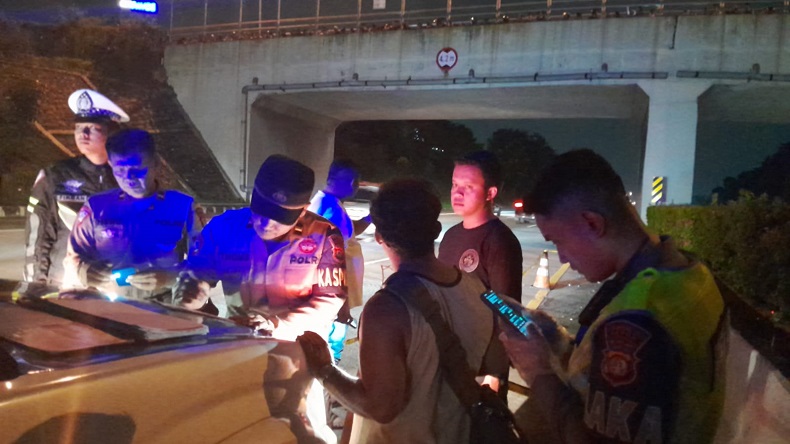 Bocah Tergeletak di Tol Cijago Depok Tewas, Polisi Telusuri Identitas