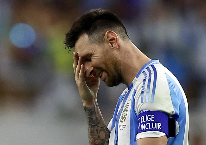 Lionel Messi Dituntut Minta Maaf Perkara Nyanyian Rasisme ke Timnas Prancis
