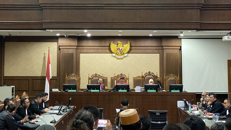SYL Menangis Baca Pleidoi: Rumah Saya Masih Kebanjiran