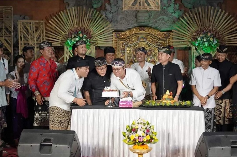 Hadiri HUT ke-49 ST Dharma Guna, Bupati Badung Beri Motivasi Generasi Z