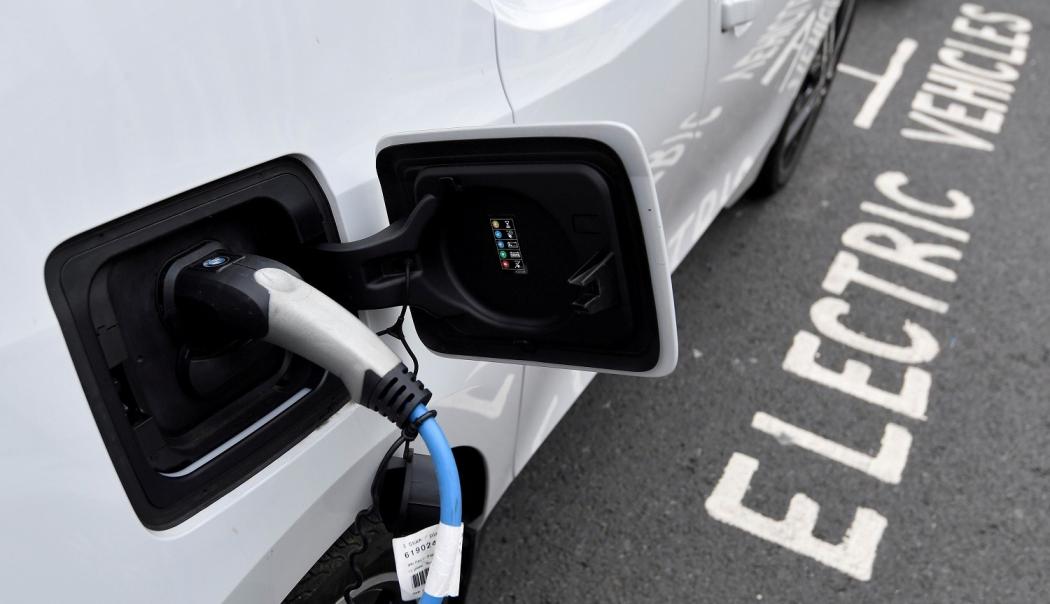 Pengguna Mobil Listrik Melonjak, Singapura Bangun 7.100 SPKLU