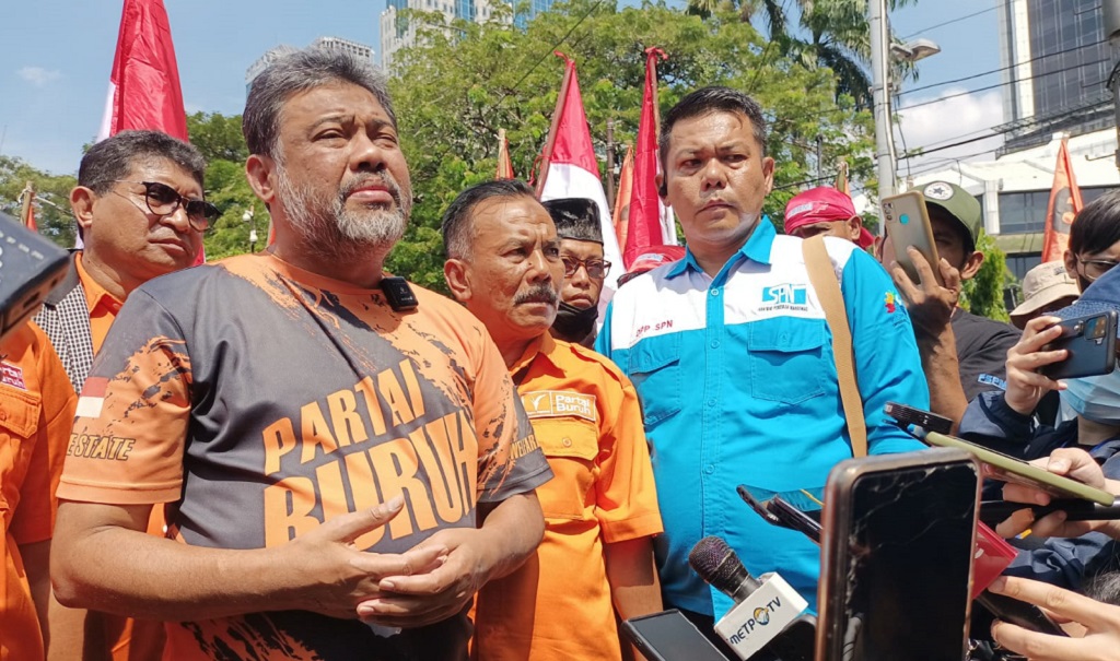 Partai Buruh Demo Tuntut Omnibus Law Dicabut: Gaji PNS Naik 8 Persen, Kita Cuma 1,58 Persen!
