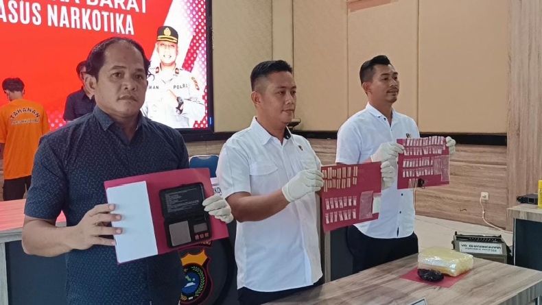 Polisi Tangkap Pengedar Narkoba di Bangka Barat, Sabu Ditanam di Kuburan