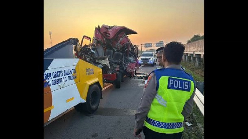 Kronologi Elf Tabrak Truk Tewaskan 6 Orang di Tol Solo-Semarang, Diduga Sopir Mengantuk