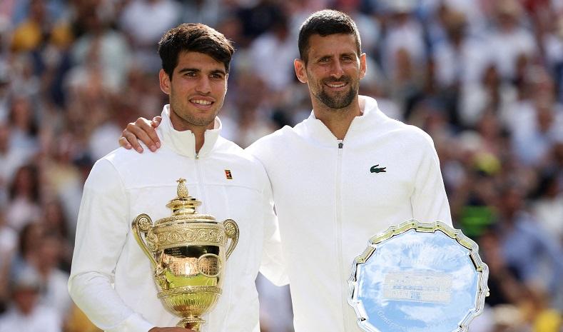 Petenis Spanyol Carlos Alcaraz Juara Wimbledon 2024 usai Hajar Novak Djokovic