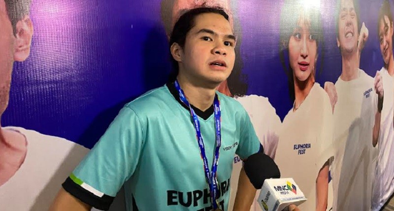 Momen Dul Jaelani Gagal Tendangan Penalti di Euphoria Fest 2024: Ternyata Gak Segampang Itu!