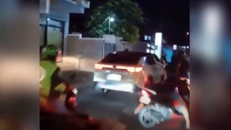 Viral Bule Bawa Mobil Mewah Tabrak Lari di Sanur Bali, Langsung Diamuk Warga