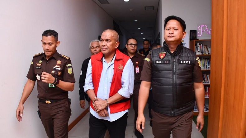 Korupsi Pasar Cigasong, Eks Pj Bupati Bandung Barat Arsan Latif Dijebloskan ke Tahanan