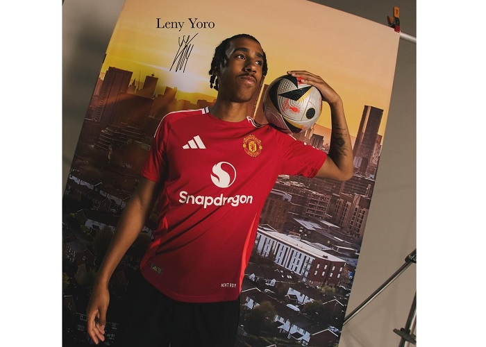 Man United Rekrut Leny Yoro, Rio Ferdinand Kirim Pesan Menyentuh