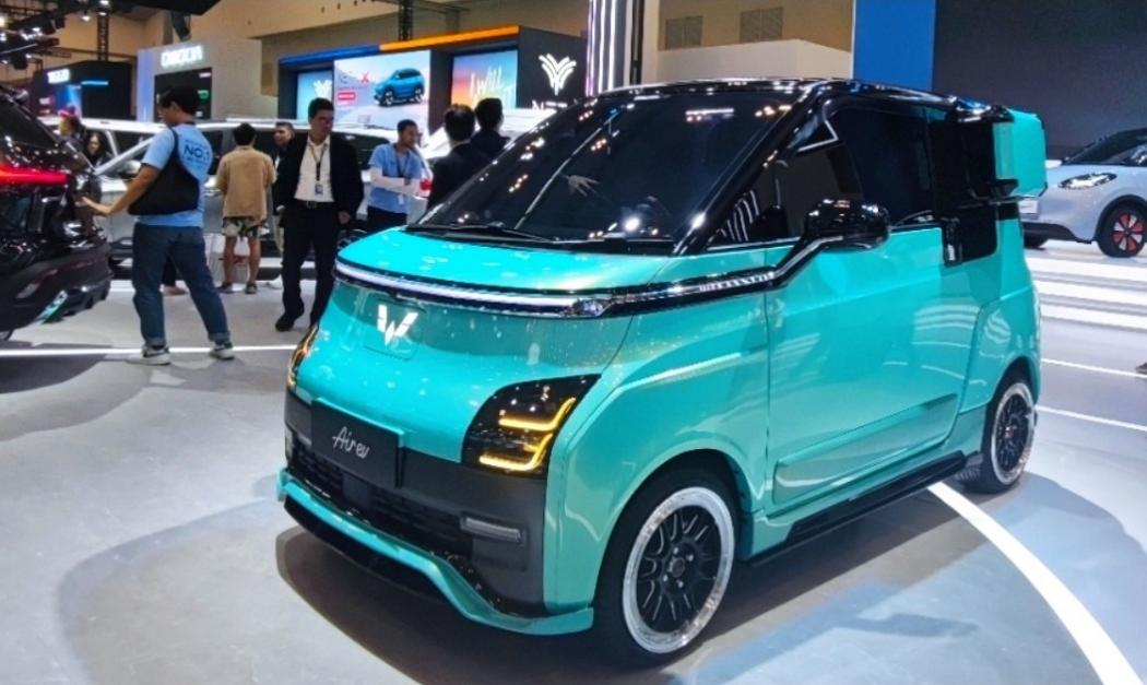 Unik, Mobil Listrik Air ev Disulap dengan Konsep Tamiya Mejeng di GIIAS 2024